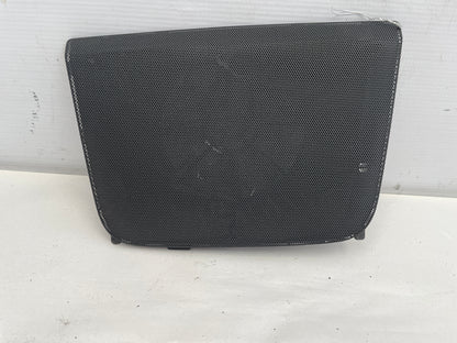 2009 Pontiac G8 GT Center Dash Speaker Cover Grille OEM - Day's Parts Yard