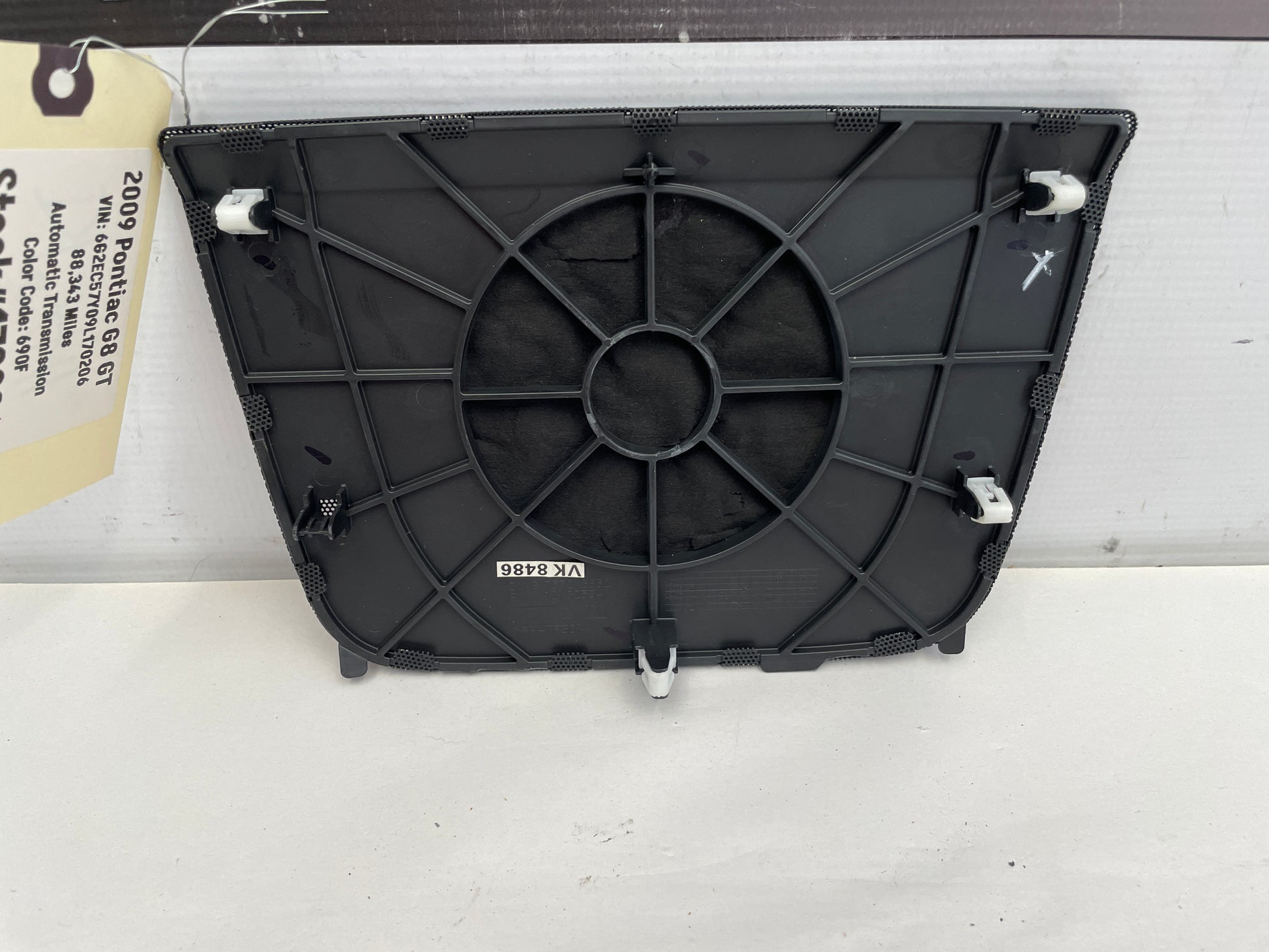 2009 Pontiac G8 GT Center Dash Speaker Cover Grille OEM - Day's Parts Yard