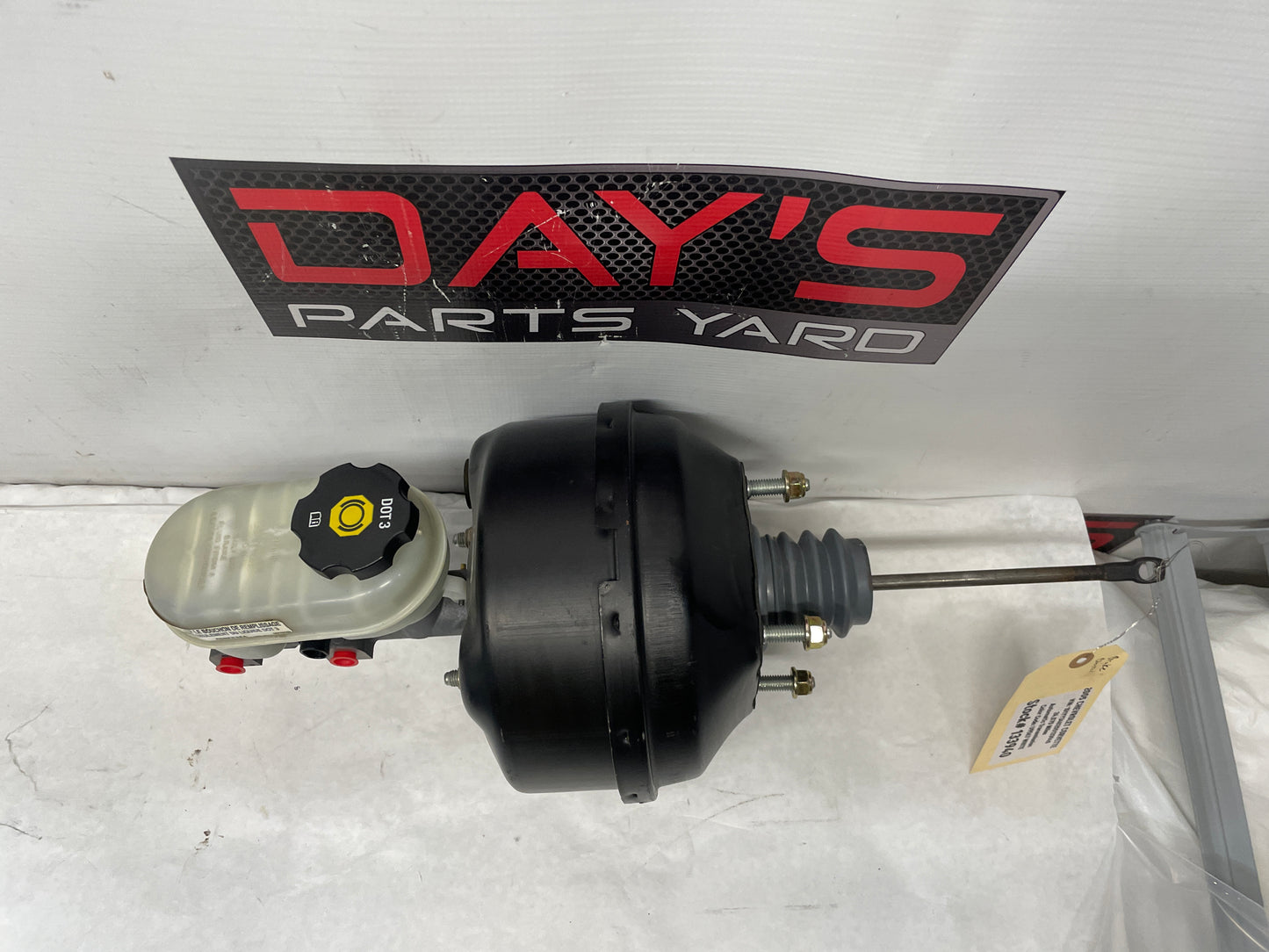 2005 Chevy C6 Corvette Power Brake Booster W/ Master Cylinder Reservoir & Cap OEM - Day's Parts Yard