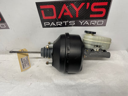 2005 Chevy C6 Corvette Power Brake Booster W/ Master Cylinder Reservoir & Cap OEM - Day's Parts Yard