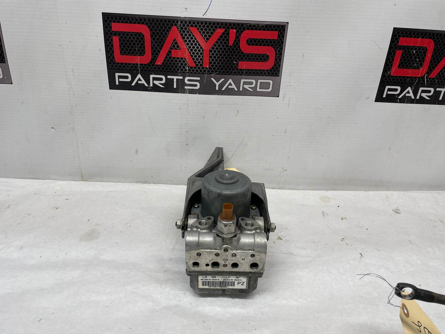 2005 Chevy C6 Corvette ABS Anti Lock Brake Pump Control Module Valve OEM - Day's Parts Yard
