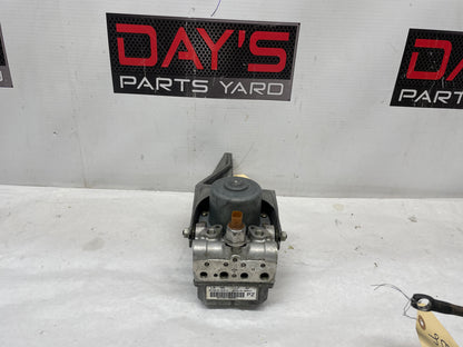 2005 Chevy C6 Corvette ABS Anti Lock Brake Pump Control Module Valve OEM - Day's Parts Yard