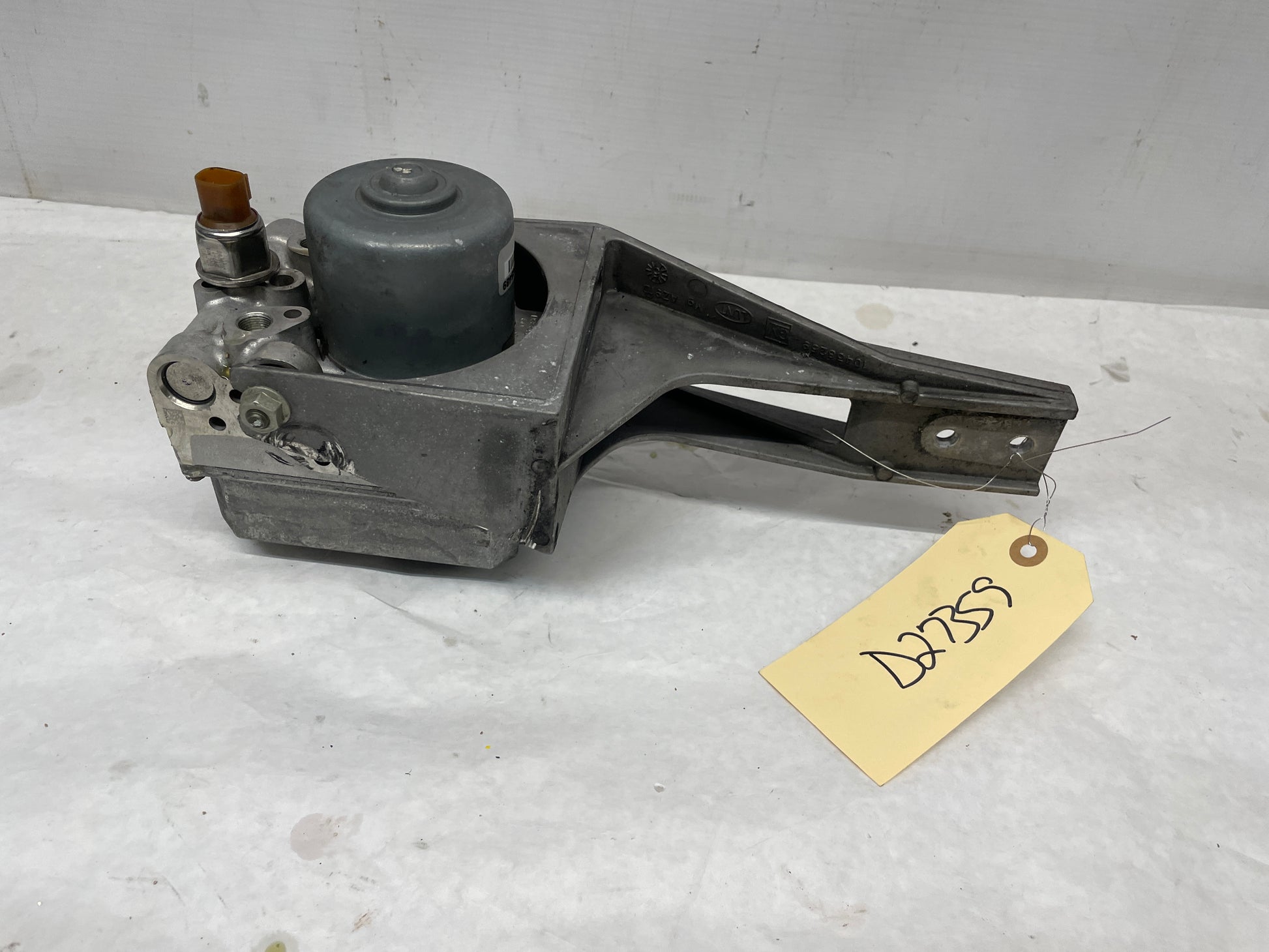 2005 Chevy C6 Corvette ABS Anti Lock Brake Pump Control Module Valve OEM - Day's Parts Yard