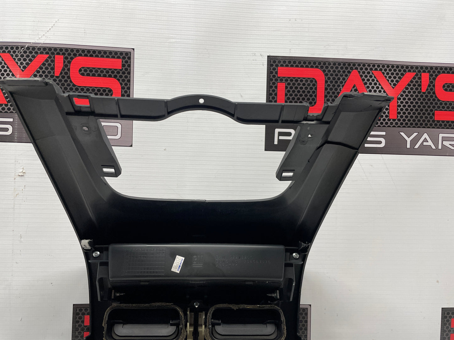 2009 Pontiac G8 GT Center Console Radio Bezel OEM - Day's Parts Yard