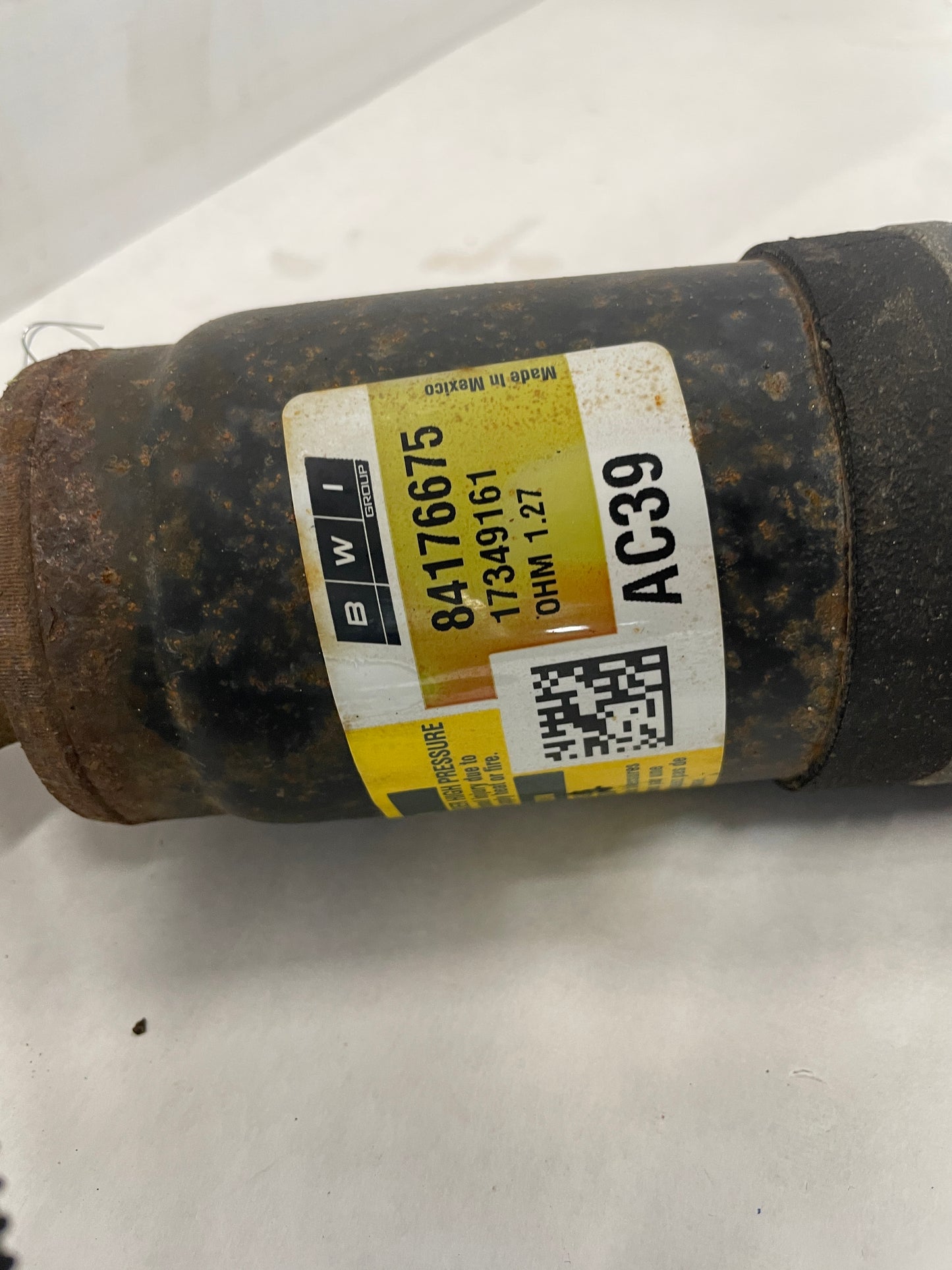 2018 Cadillac Escalade RH & LH Rear Air Ride Shock Strut Absorber OEM 42k