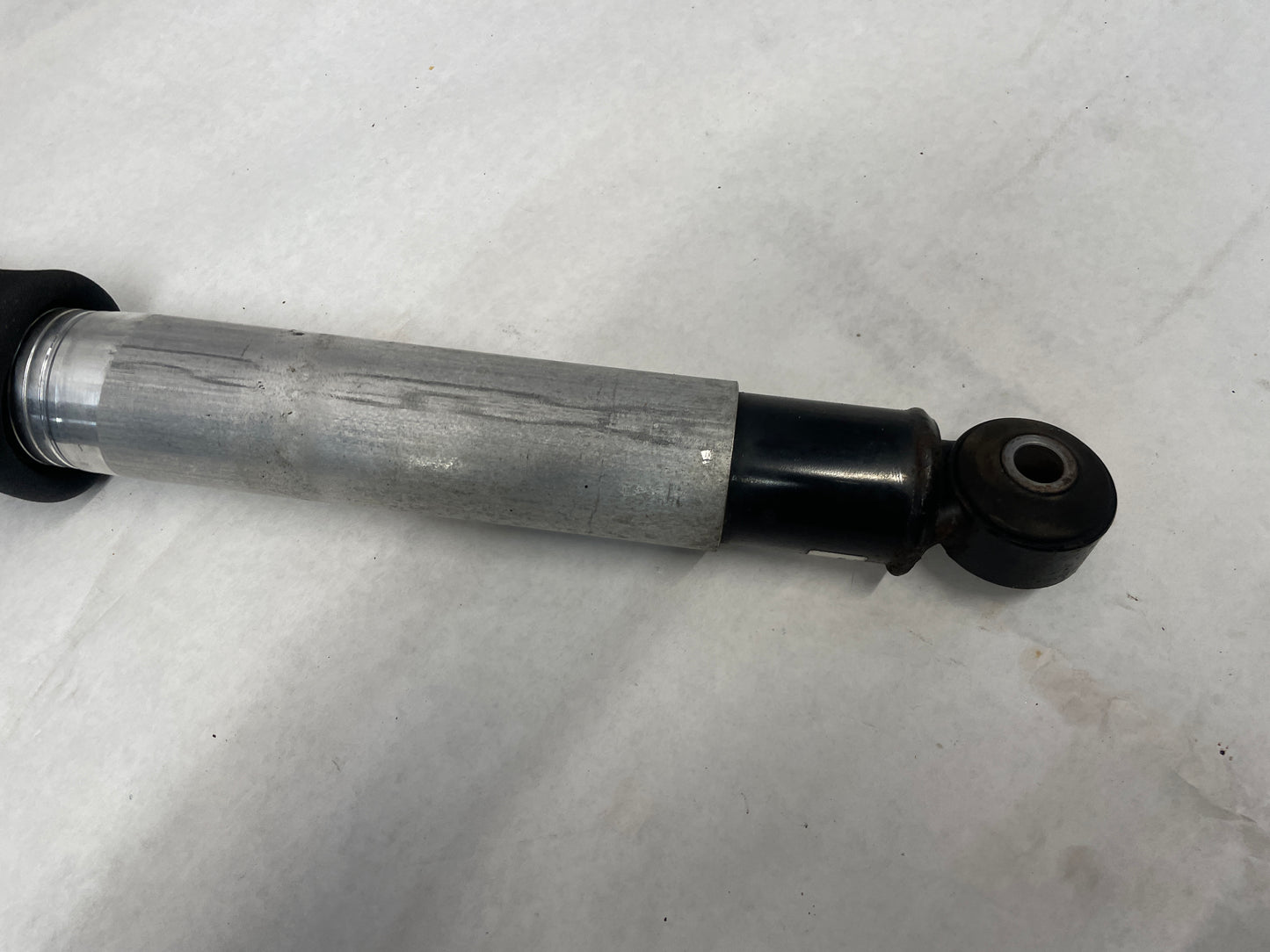 2018 Cadillac Escalade RH & LH Rear Air Ride Shock Strut Absorber OEM 42k