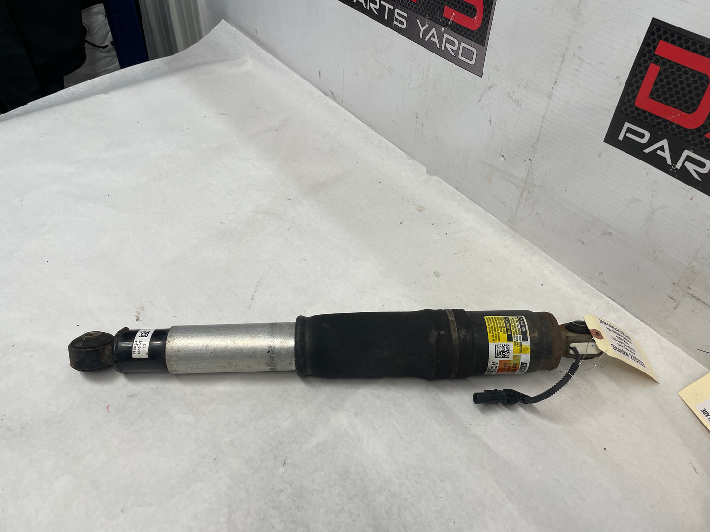 2018 Cadillac Escalade RH & LH Rear Air Ride Shock Strut Absorber OEM 42k
