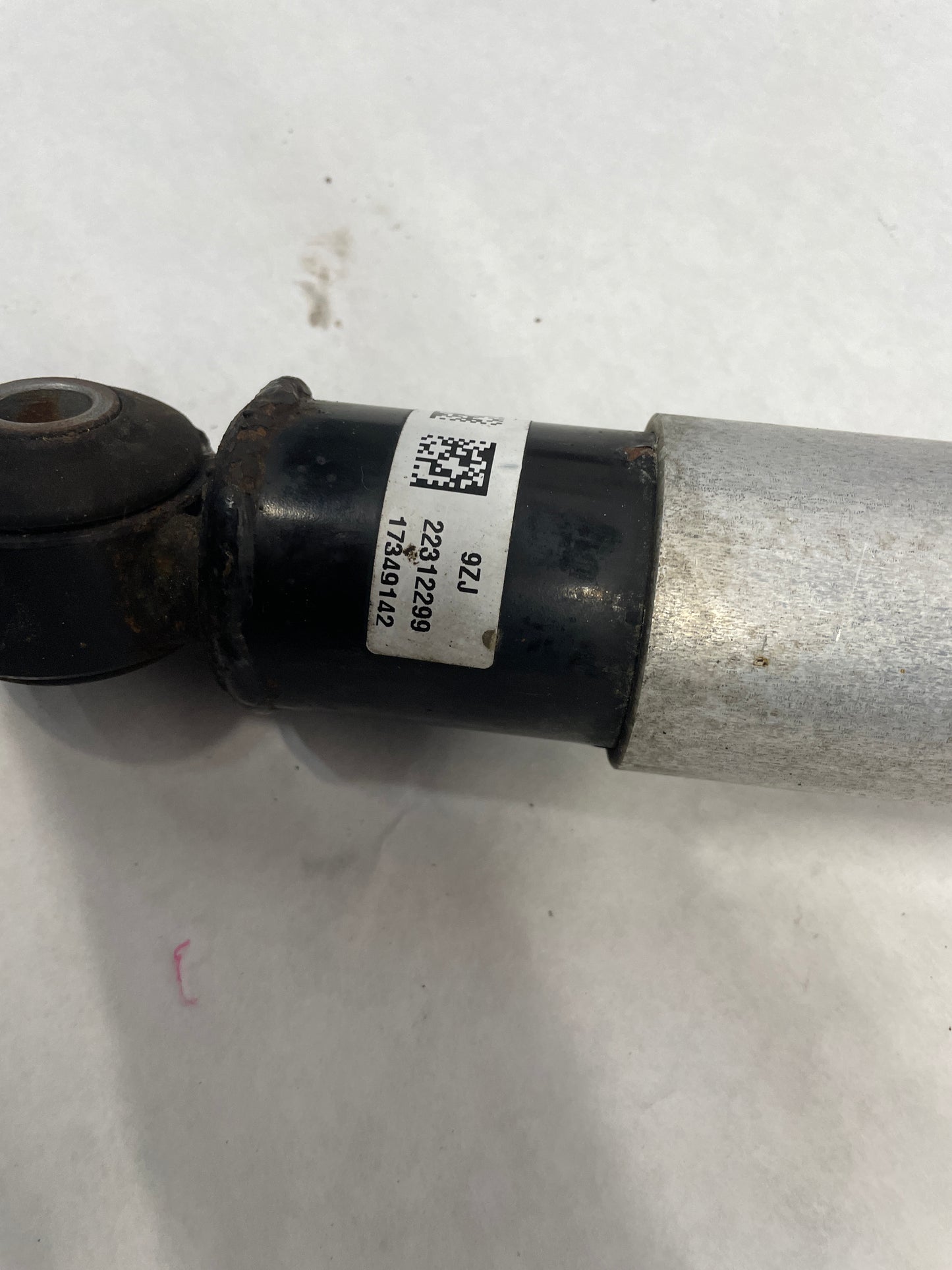 2018 Cadillac Escalade RH & LH Rear Air Ride Shock Strut Absorber OEM 42k