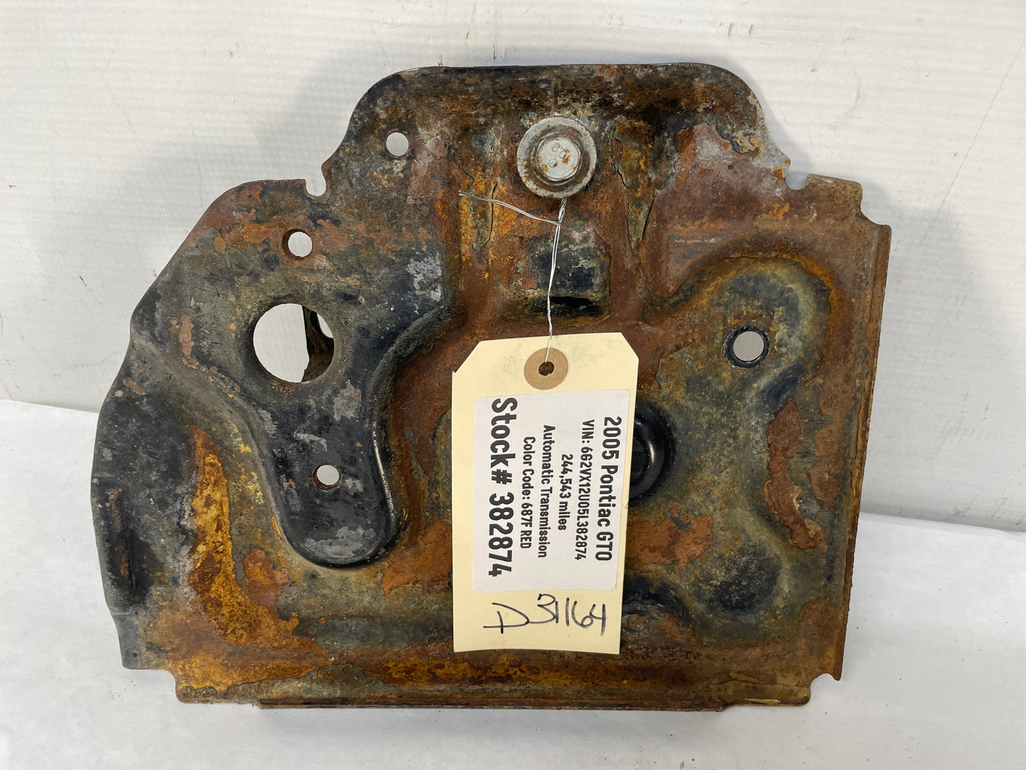 2005 Pontiac GTO Battery Tray OEM - Day's Parts Yard