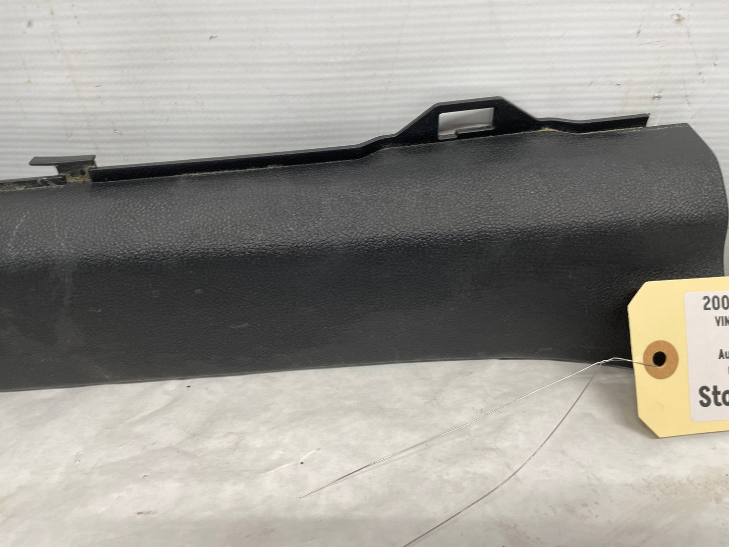 2009 Pontiac G8 GT RH & LH Front Interior Carpet Retainer Sill Plate Panel OEM - Day's Parts Yard