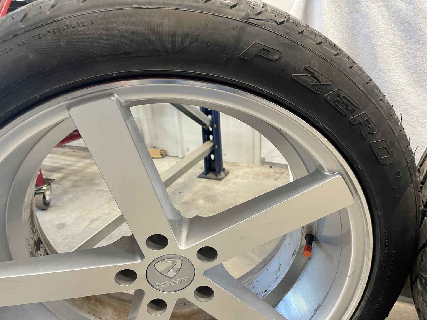 2012 Chevy Camaro SS Ravetti M13 Wheel and Tire Set 20X8.5 LOCAL PICK UP - Day's Parts Yard