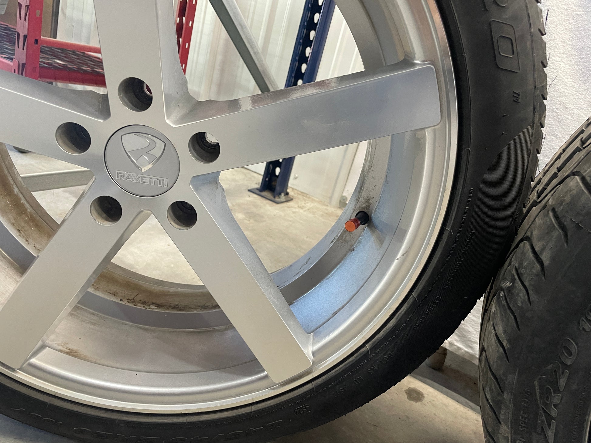 2012 Chevy Camaro SS Ravetti M13 Wheel and Tire Set 20X8.5 LOCAL PICK UP - Day's Parts Yard