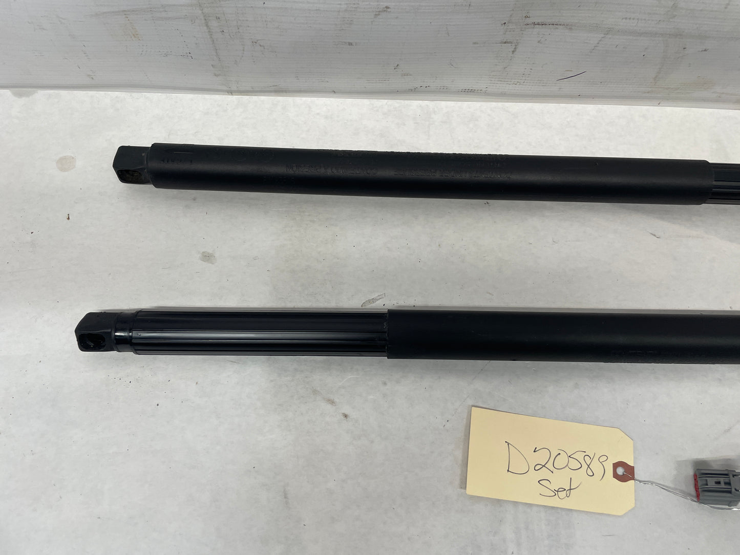 2018 Cadillac Escalade Trunk Hatch Power Assist Lift Struts Shocks OEM