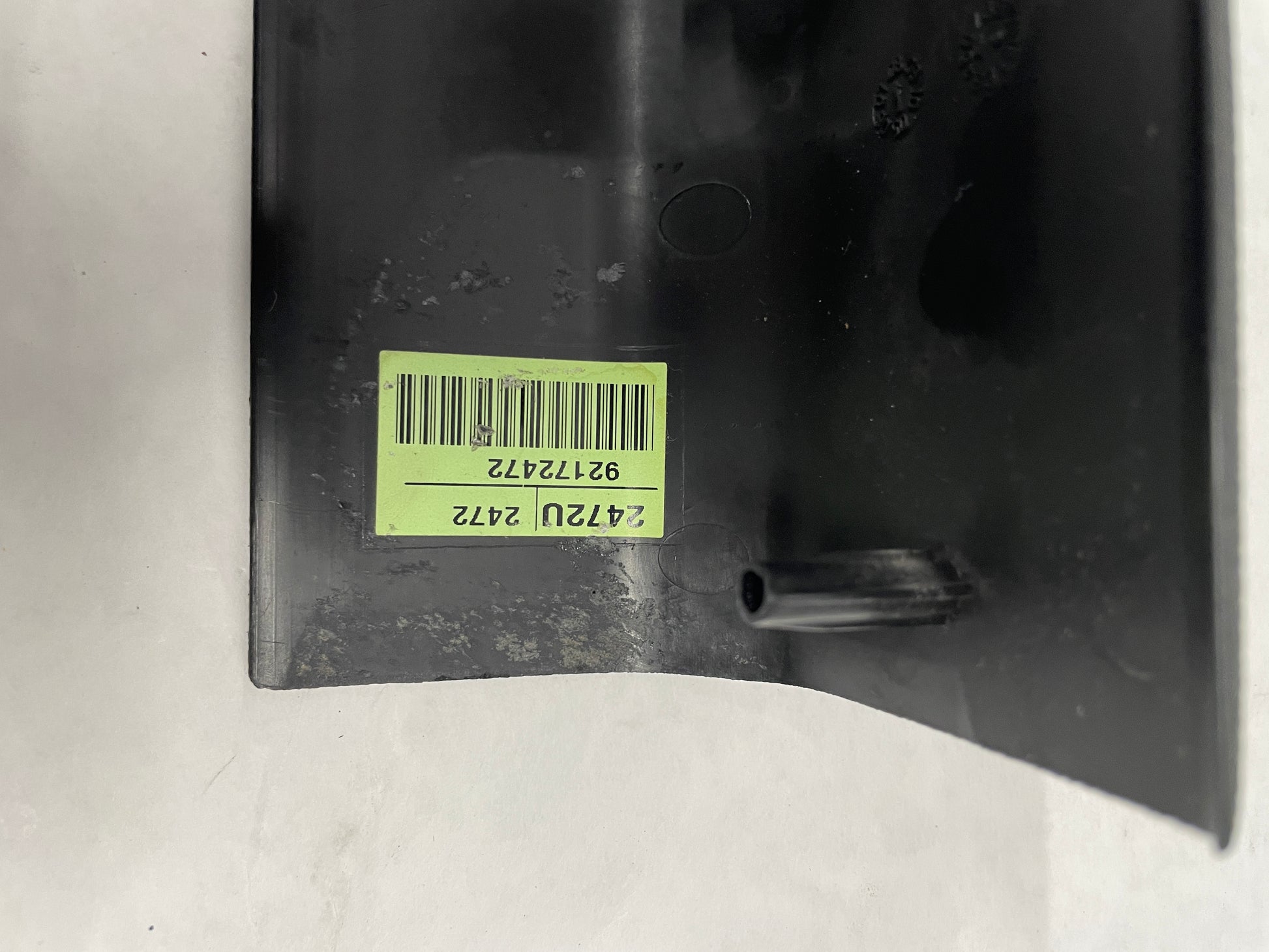 2009 Pontiac G8 GT RH & LH Front Interior Carpet Retainer Sill Plate Panel OEM - Day's Parts Yard