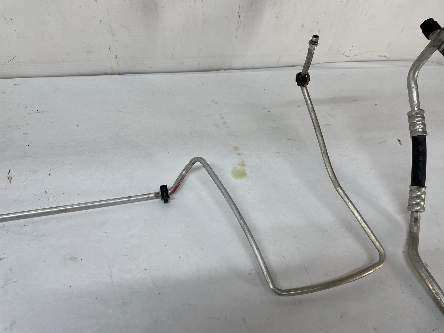 2005 Pontiac GTO Air Conditioner Compressor AC Hoses Lines Tubes OEM - Day's Parts Yard