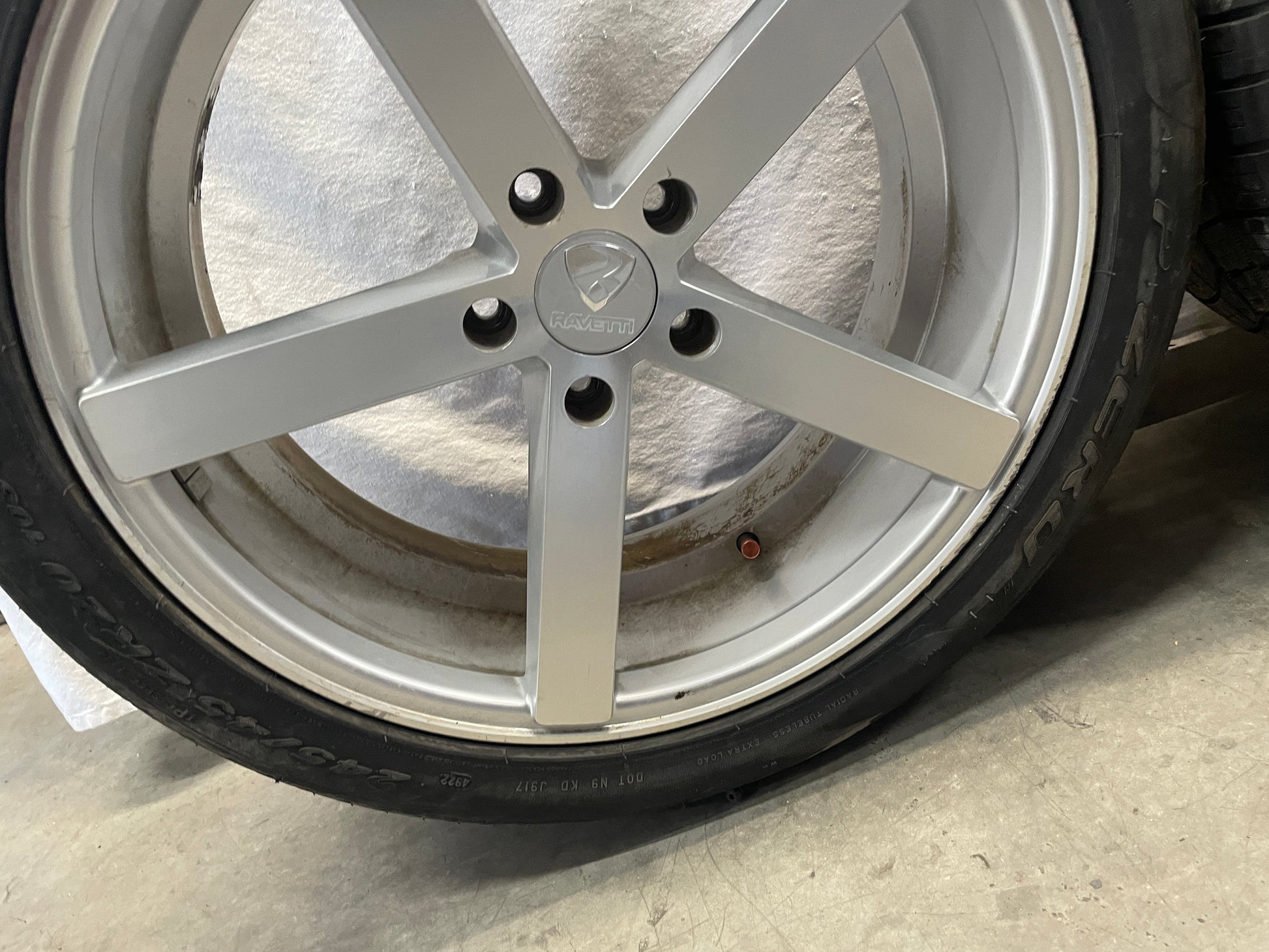 2012 Chevy Camaro SS Ravetti M13 Wheel and Tire Set 20X8.5 LOCAL PICK UP - Day's Parts Yard