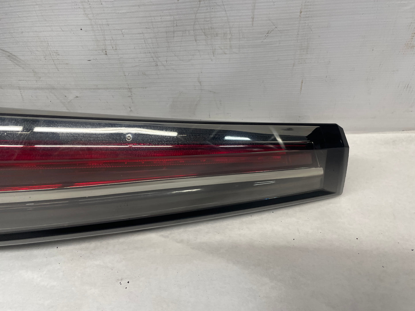 2018 Cadillac Escalade RH Passenger Taillight Tail Light Lamp Assembly OEM