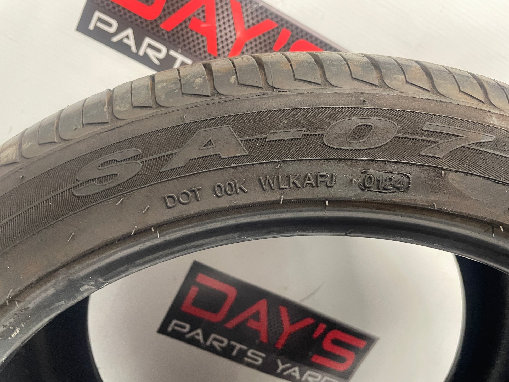 Tire West Lake SA-07 305/35ZR20 - Day's Parts Yard