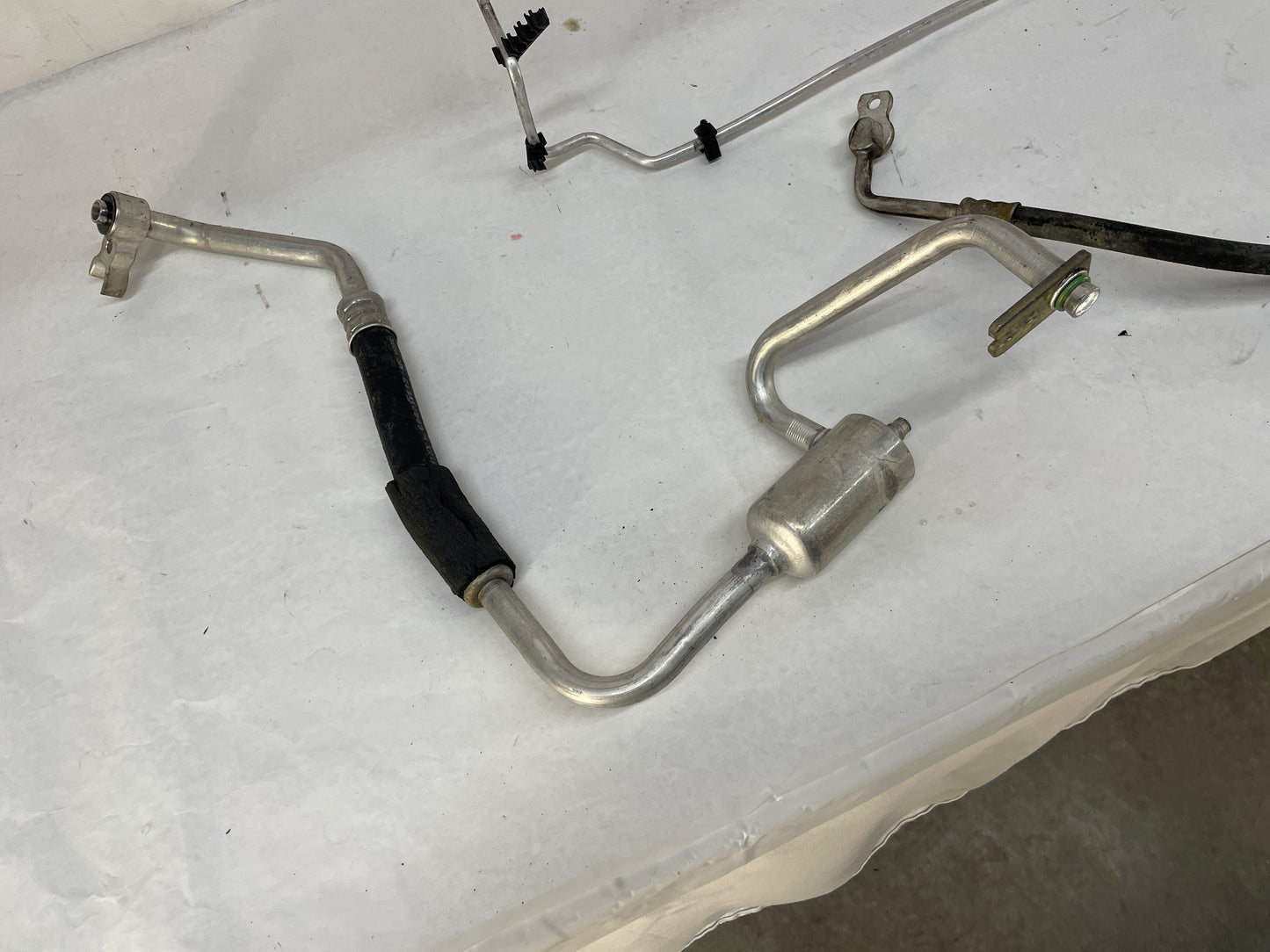 2005 Pontiac GTO Air Conditioner Compressor AC Hoses Lines Tubes OEM - Day's Parts Yard