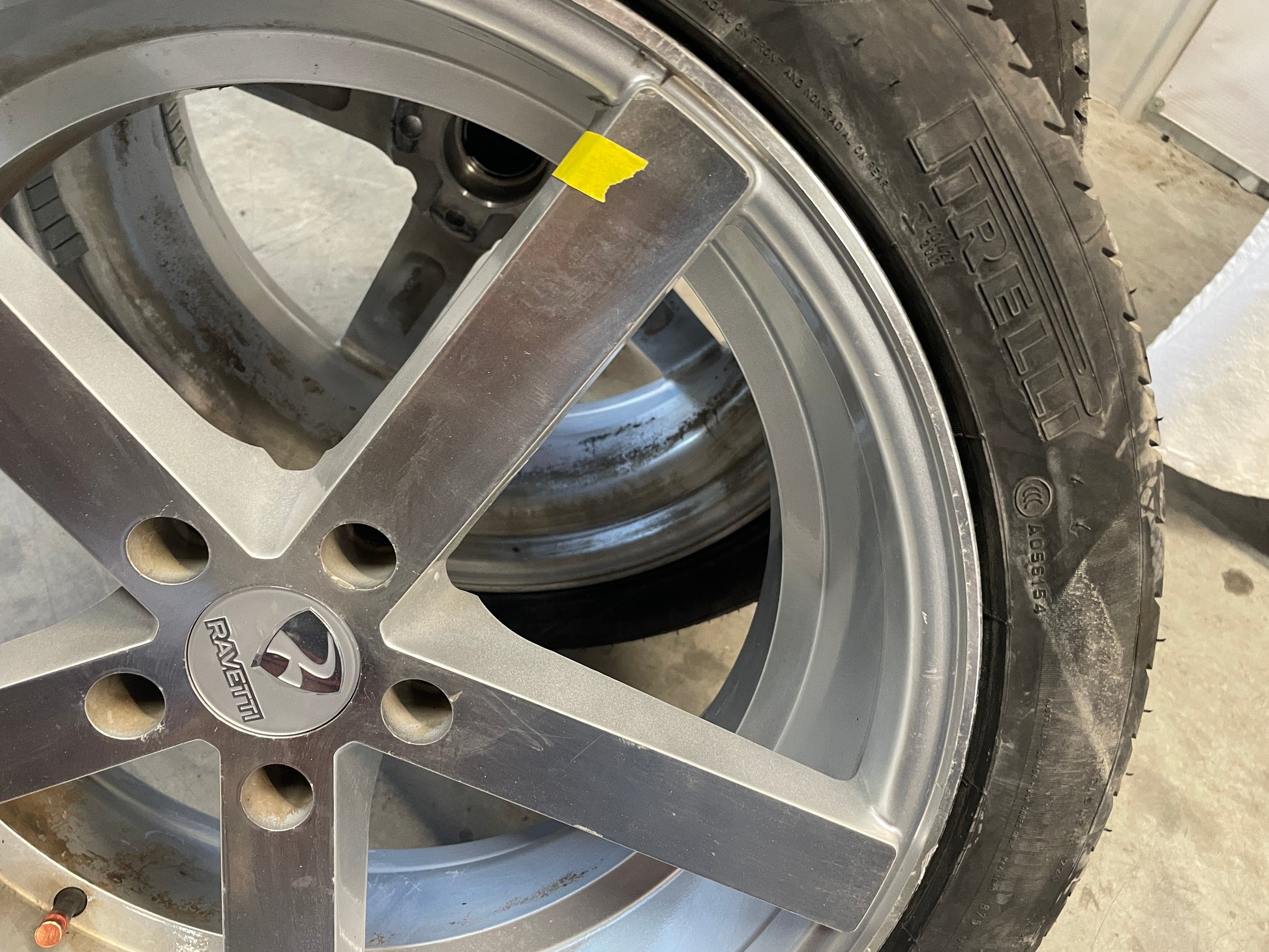 2012 Chevy Camaro SS Ravetti M13 Wheel and Tire Set 20X8.5 LOCAL PICK UP - Day's Parts Yard