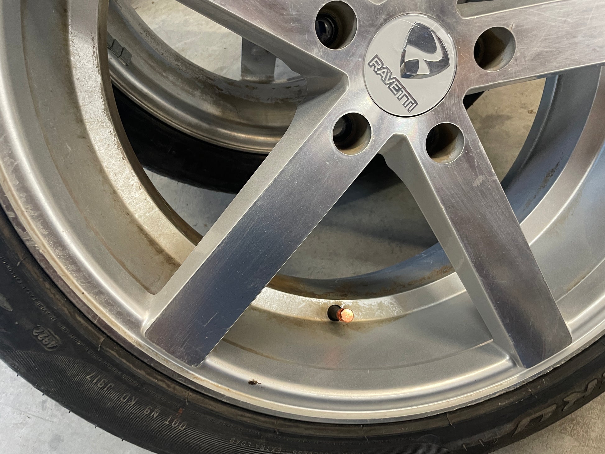 2012 Chevy Camaro SS Ravetti M13 Wheel and Tire Set 20X8.5 LOCAL PICK UP - Day's Parts Yard