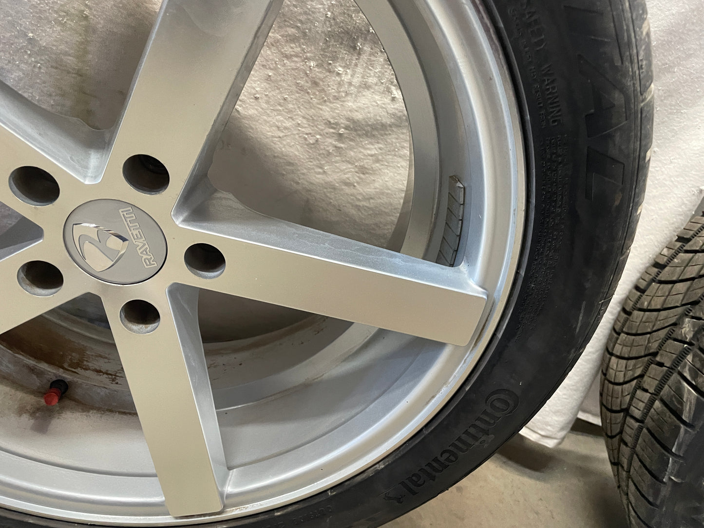 2012 Chevy Camaro SS Ravetti M13 Wheel and Tire Set 20X8.5 LOCAL PICK UP - Day's Parts Yard