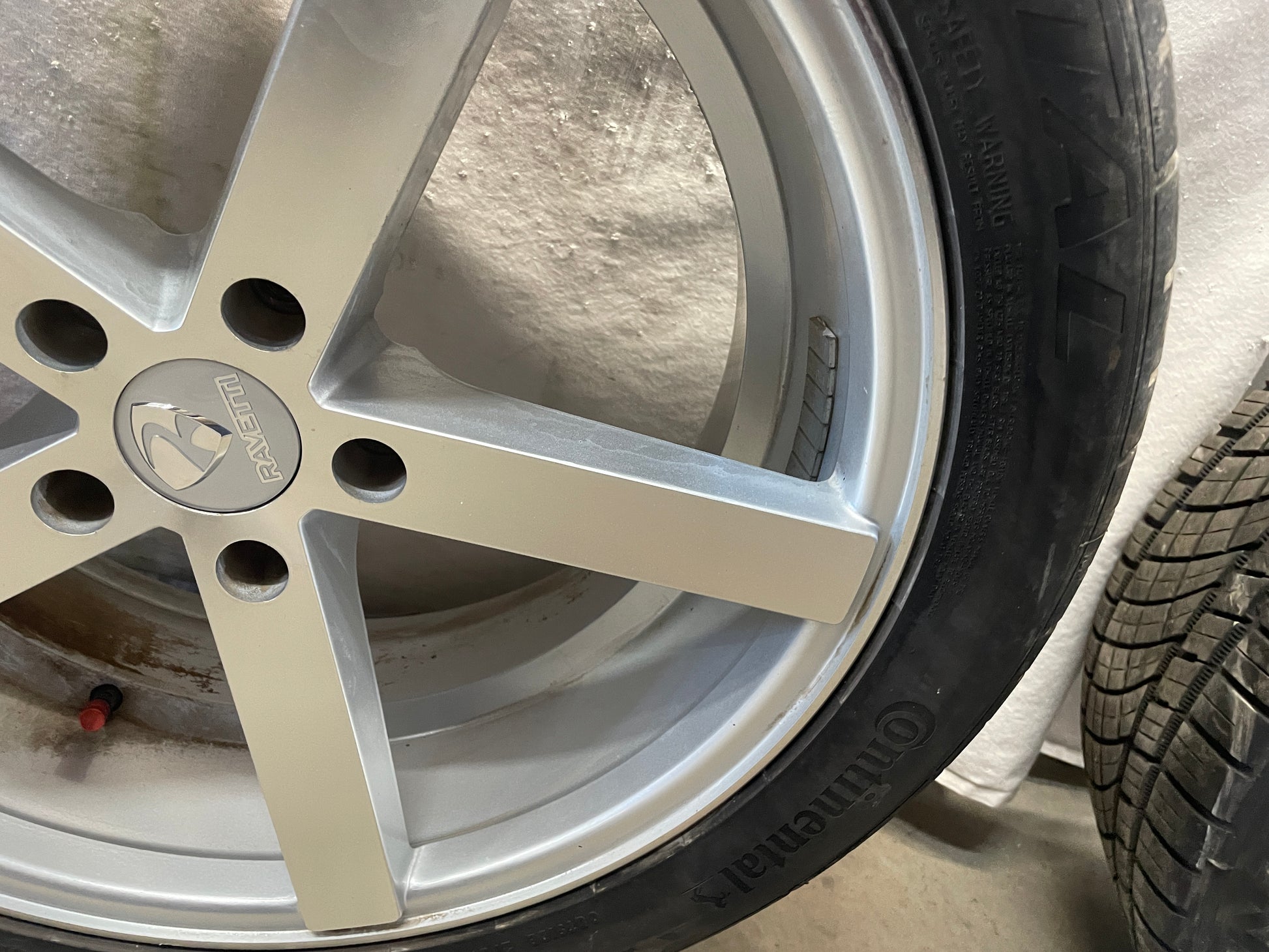 2012 Chevy Camaro SS Ravetti M13 Wheel and Tire Set 20X8.5 LOCAL PICK UP - Day's Parts Yard