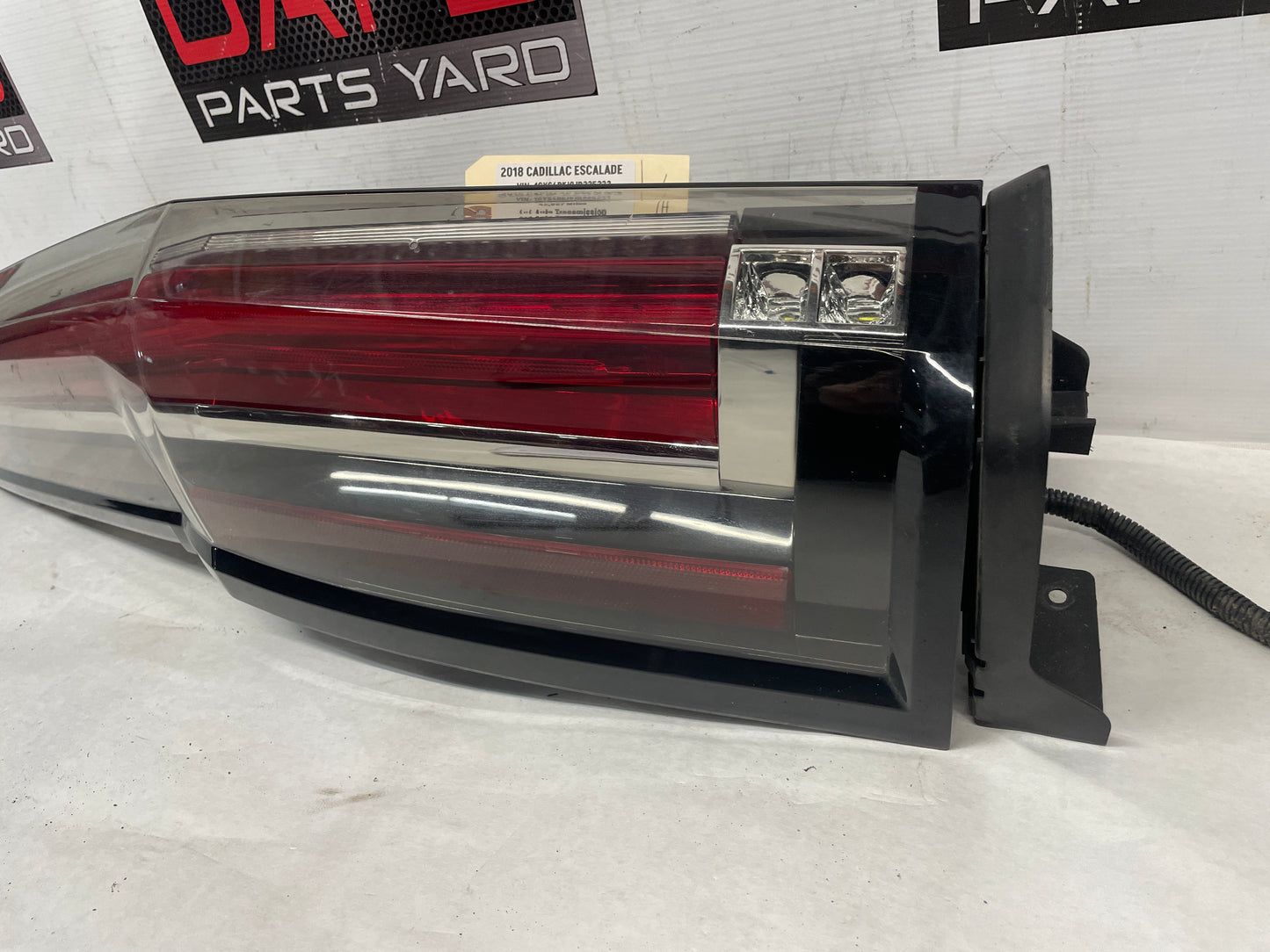 2018 Cadillac Escalade LH Driver Tailight Tail Light Lamp Assembly OEM