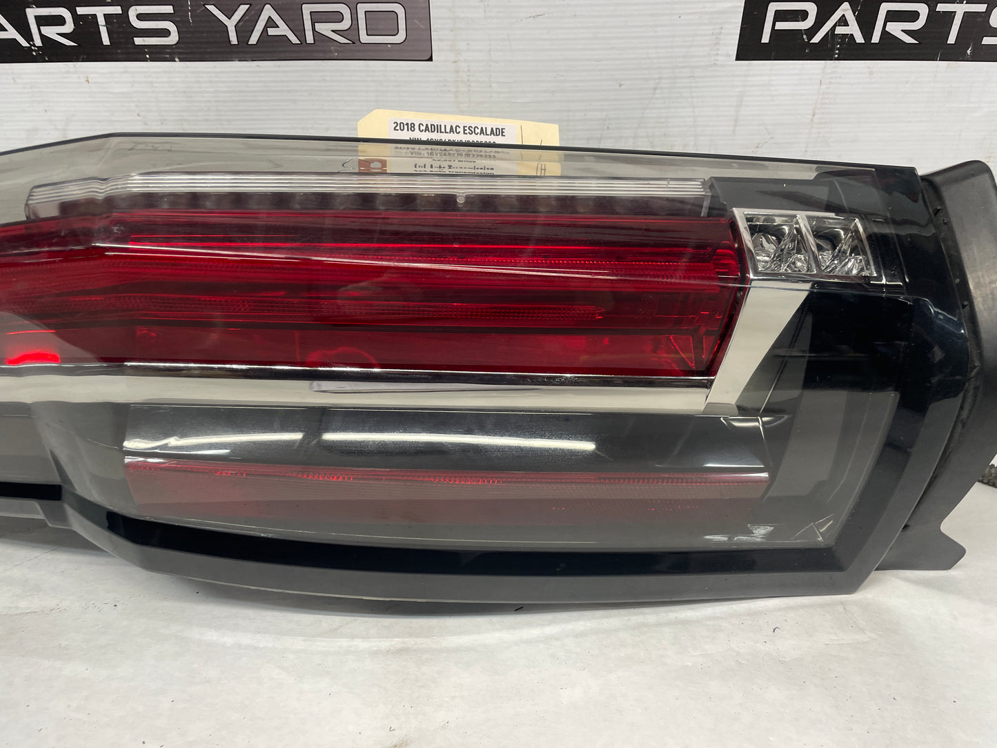 2018 Cadillac Escalade LH Driver Tailight Tail Light Lamp Assembly OEM