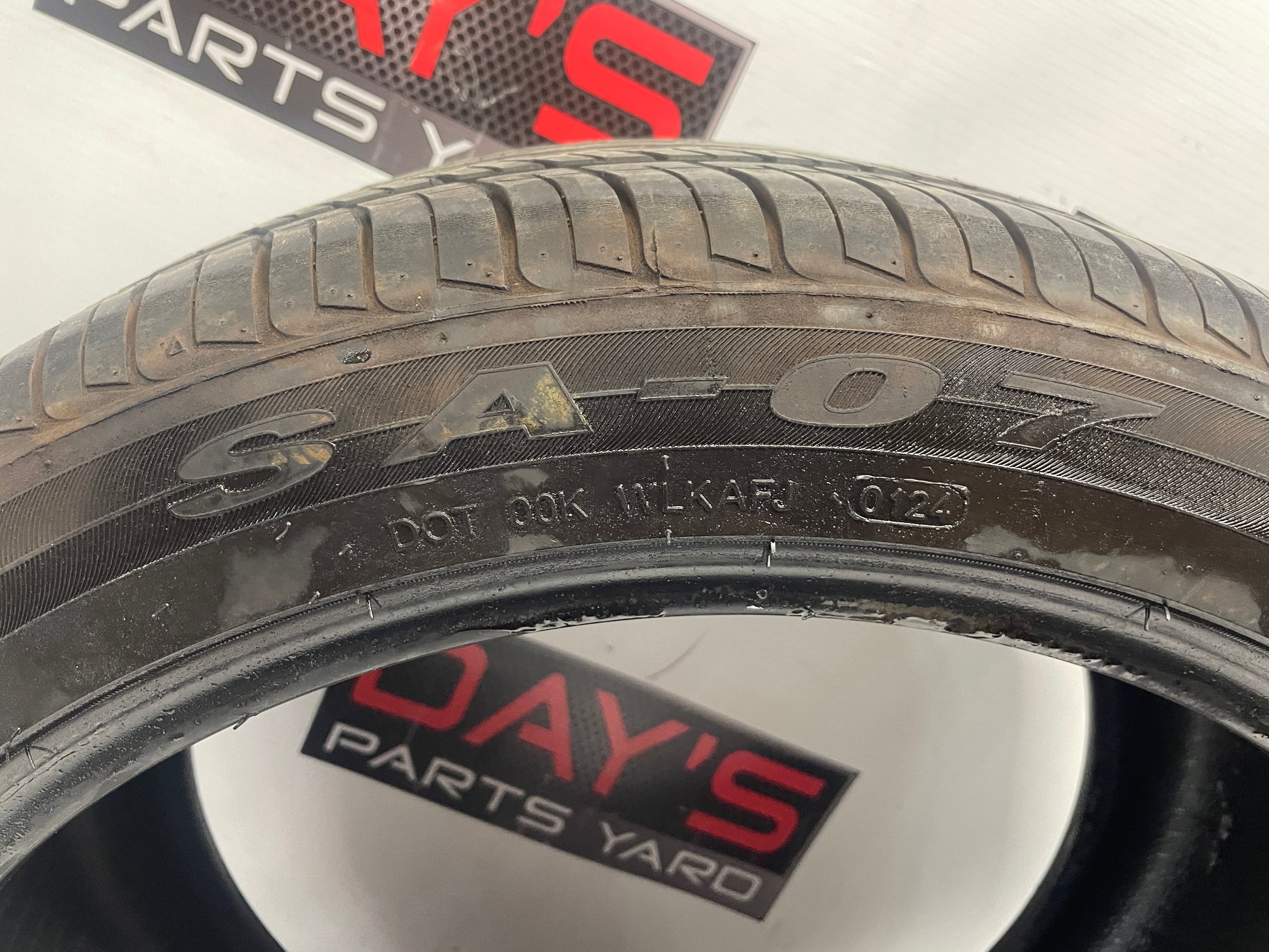 Tire West Lake SA-07 305/35ZR20 - Day's Parts Yard