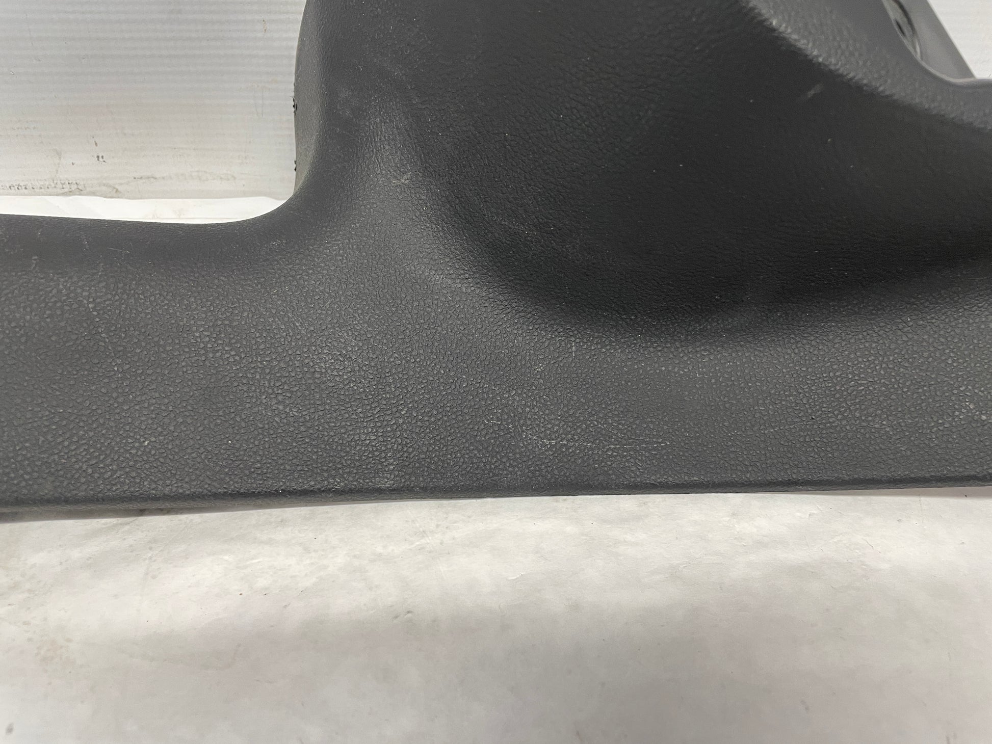 2009 Pontiac G8 GT LH Driver Rear Interior Sill Carpet Retainer OEM - Day's Parts Yard