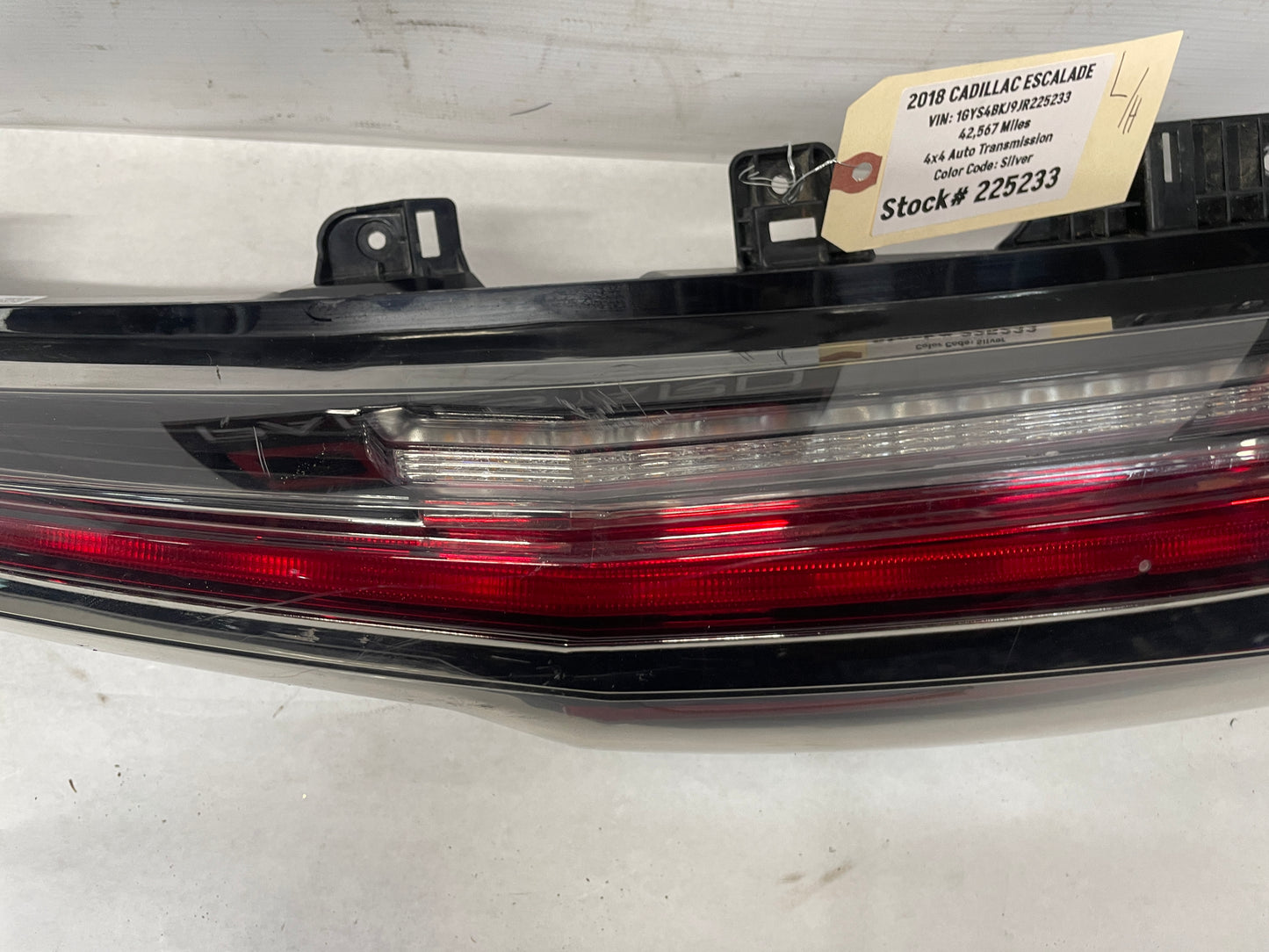 2018 Cadillac Escalade LH Driver Tailight Tail Light Lamp Assembly OEM