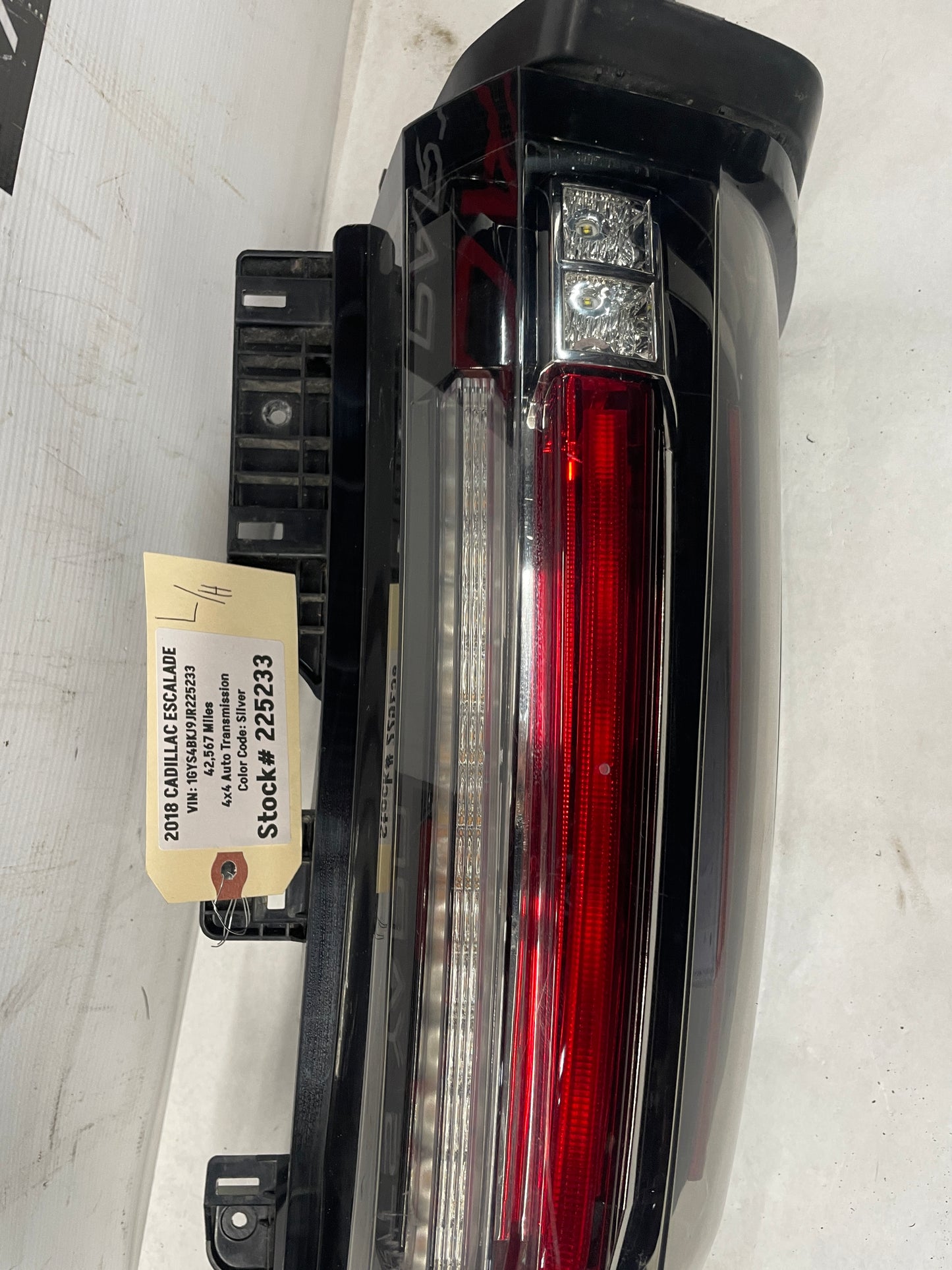 2018 Cadillac Escalade LH Driver Tailight Tail Light Lamp Assembly OEM