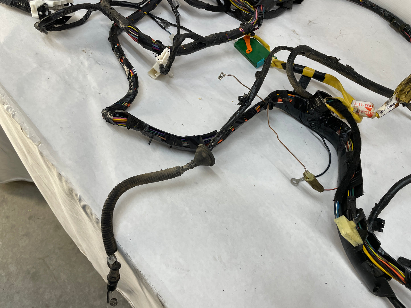 2005 Pontiac GTO Chassis Body Junction Wire Wiring Harness OEM