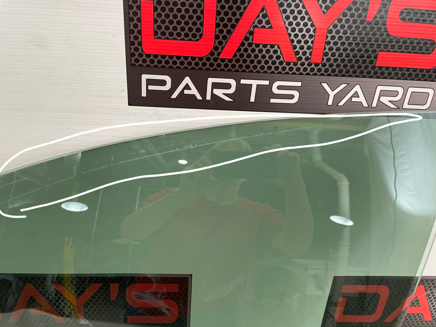2009 Pontiac G8 GT Front LH Driver Door Window Glass OEM - Day's Parts Yard