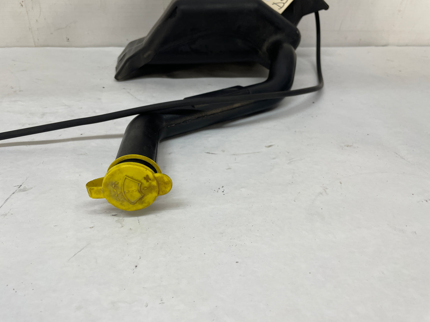 2005 Pontiac GTO Windshield Washer Pump Reservoir Tank Bottle OEM - Day's Parts Yard