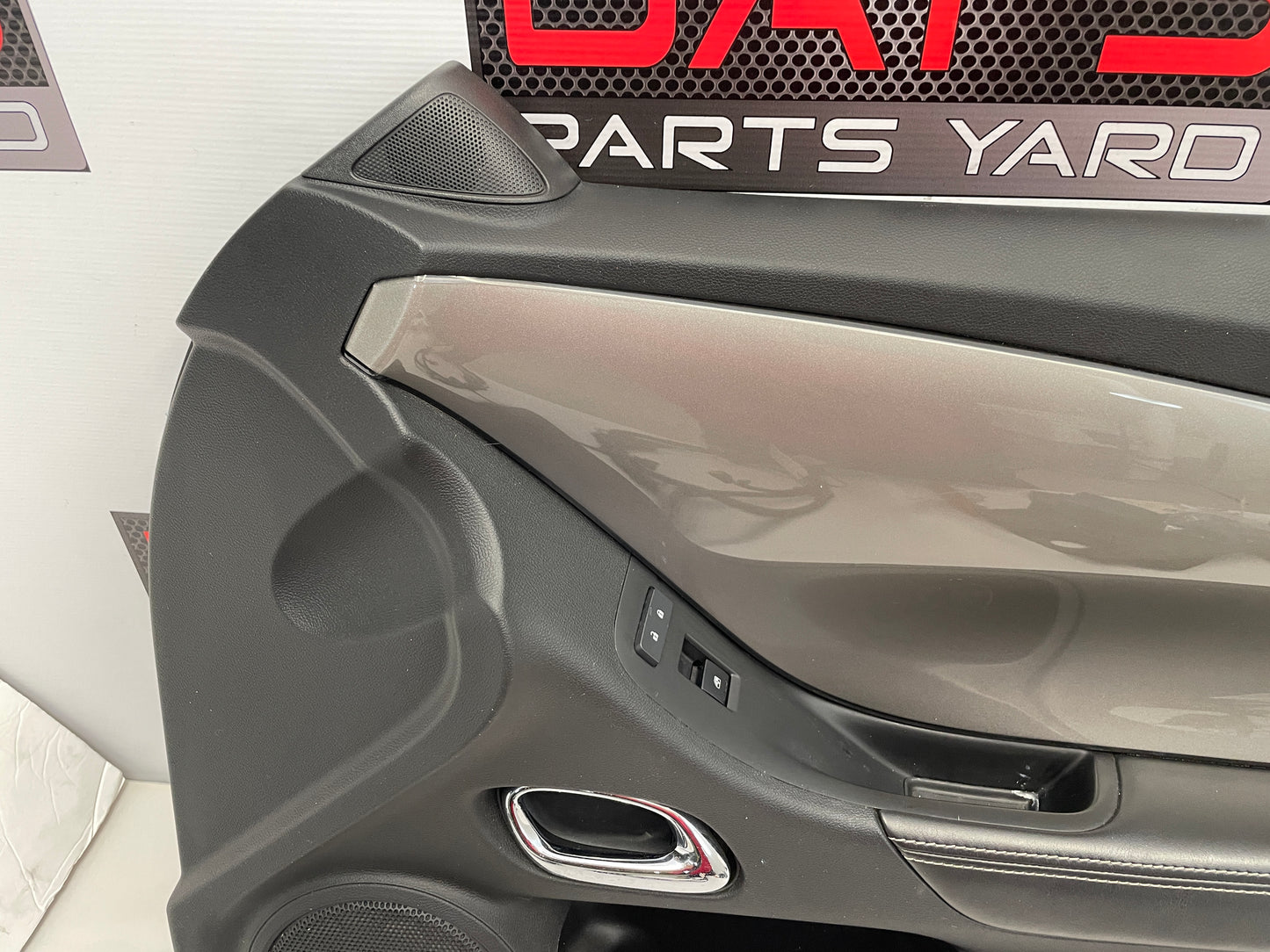 2013 Chevy Camaro SS RH Passenger Door Panel OEM - Day's Parts Yard