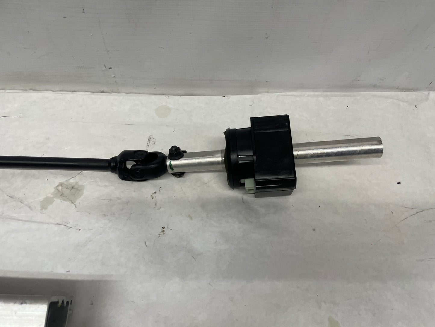 2005 Chevy C6 Corvette Telescopic Steering Column w/ Lower Shaft OEM - Day's Parts Yard