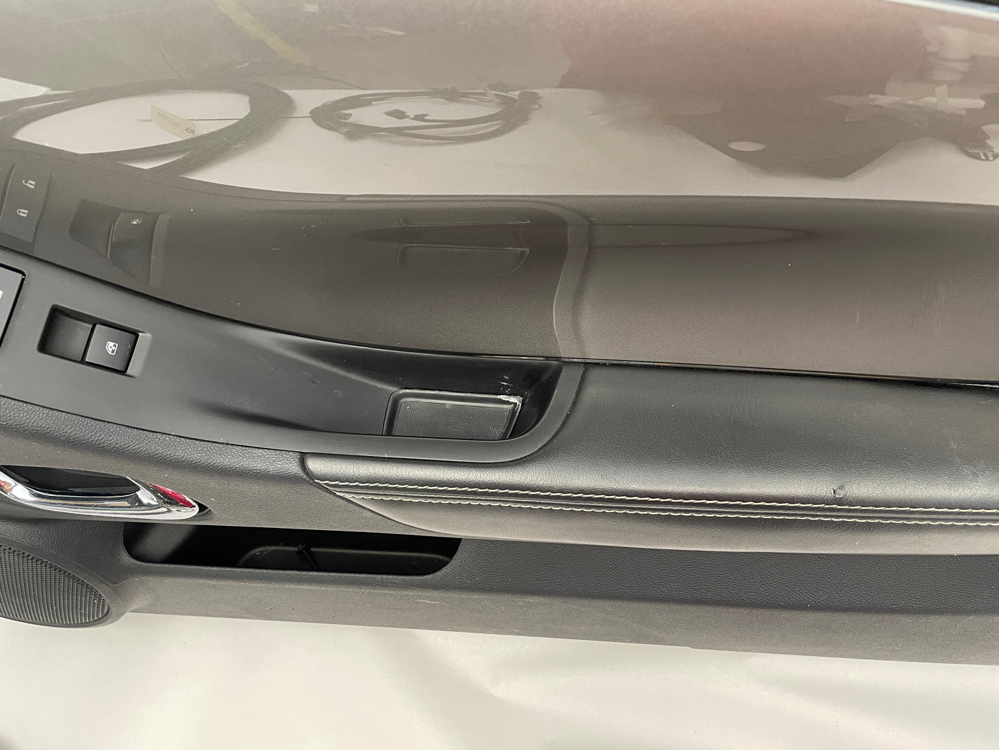 2013 Chevy Camaro SS RH Passenger Door Panel OEM - Day's Parts Yard