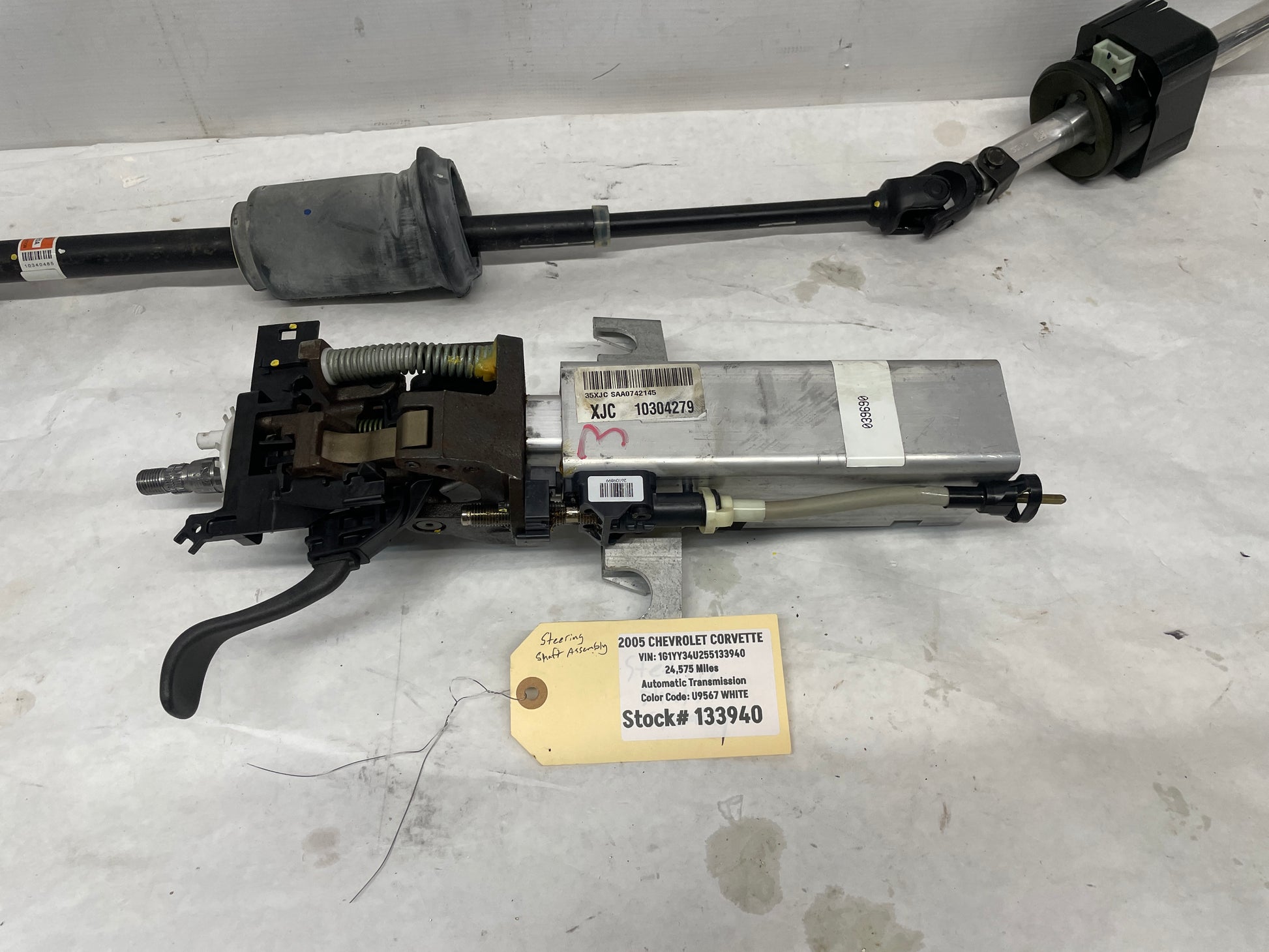 2005 Chevy C6 Corvette Telescopic Steering Column w/ Lower Shaft OEM - Day's Parts Yard