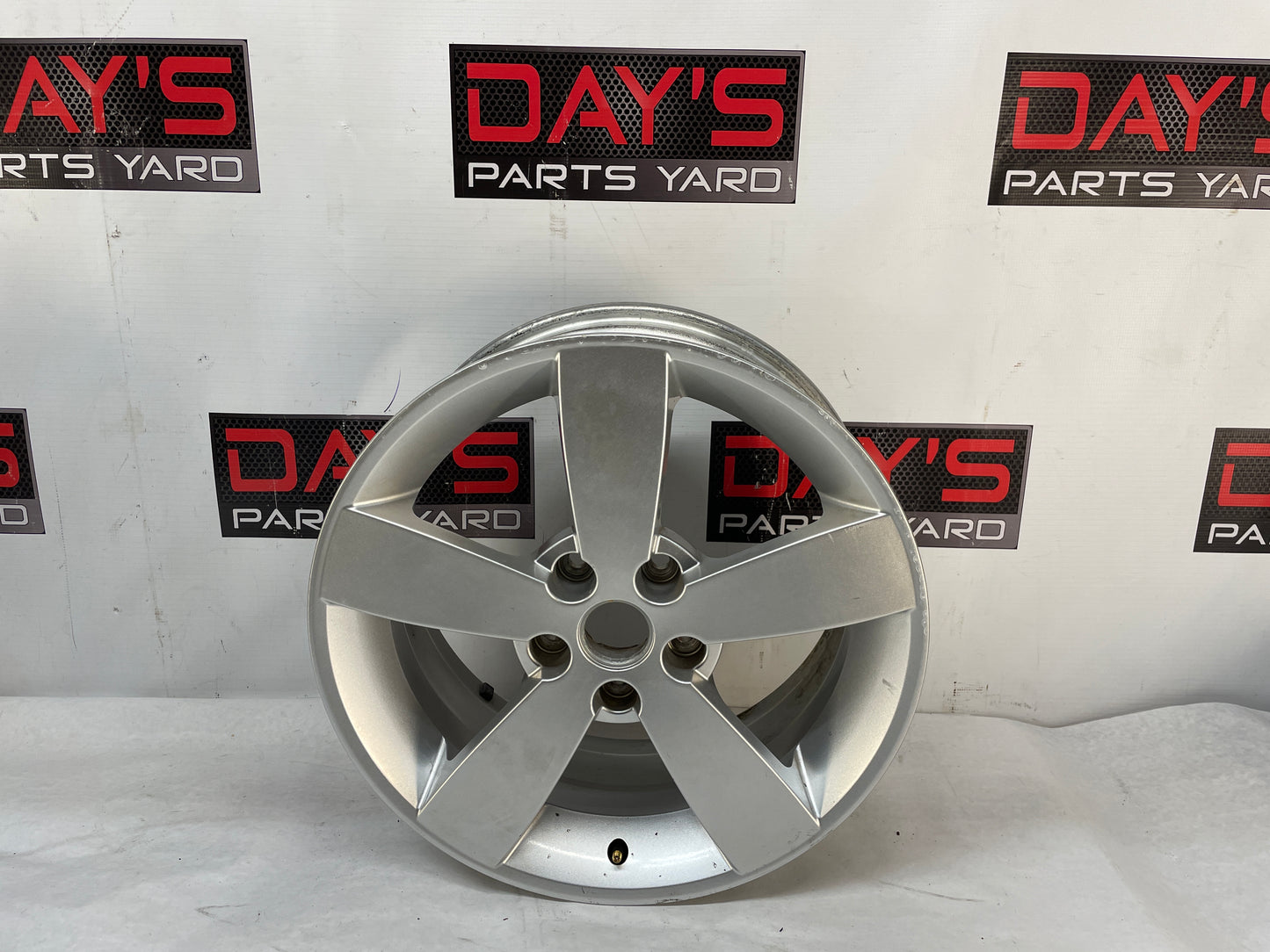 2005 Pontiac GTO Factory OEM Wheel 18X8