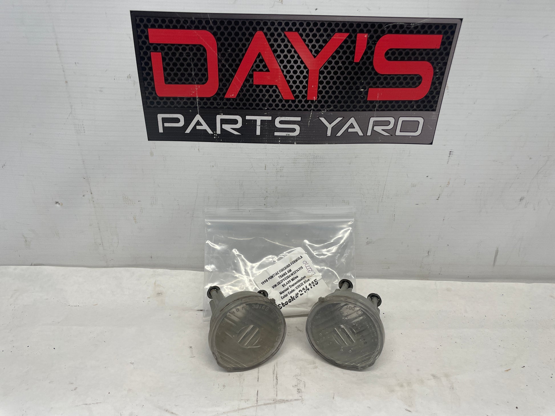 1998 Pontiac Firebird Formula RH & LH Bumper Mount Parking Light Lamp Assemblies OEM - Day's Parts Yard