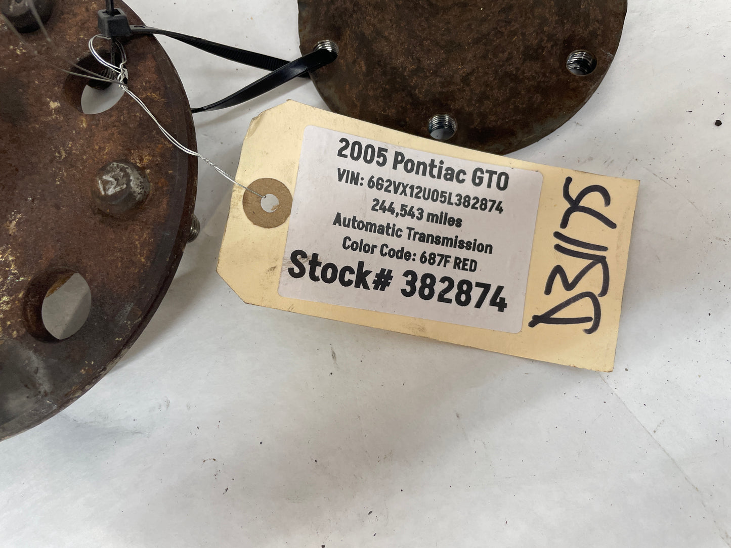 2005 Pontiac GTO Rear Wheel Axle Flange Hub OEM - Day's Parts Yard