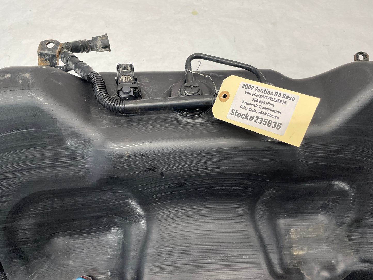 2009 Pontiac G8 Base Fuel Gas Tank w/ Pumps Sending Unit OEM - Day's Parts Yard