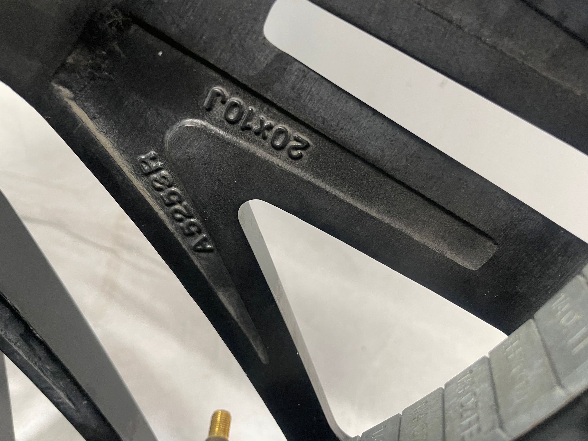 2020 Chevy Camaro SS LZ Replica Wheel 20X10 - Day's Parts Yard
