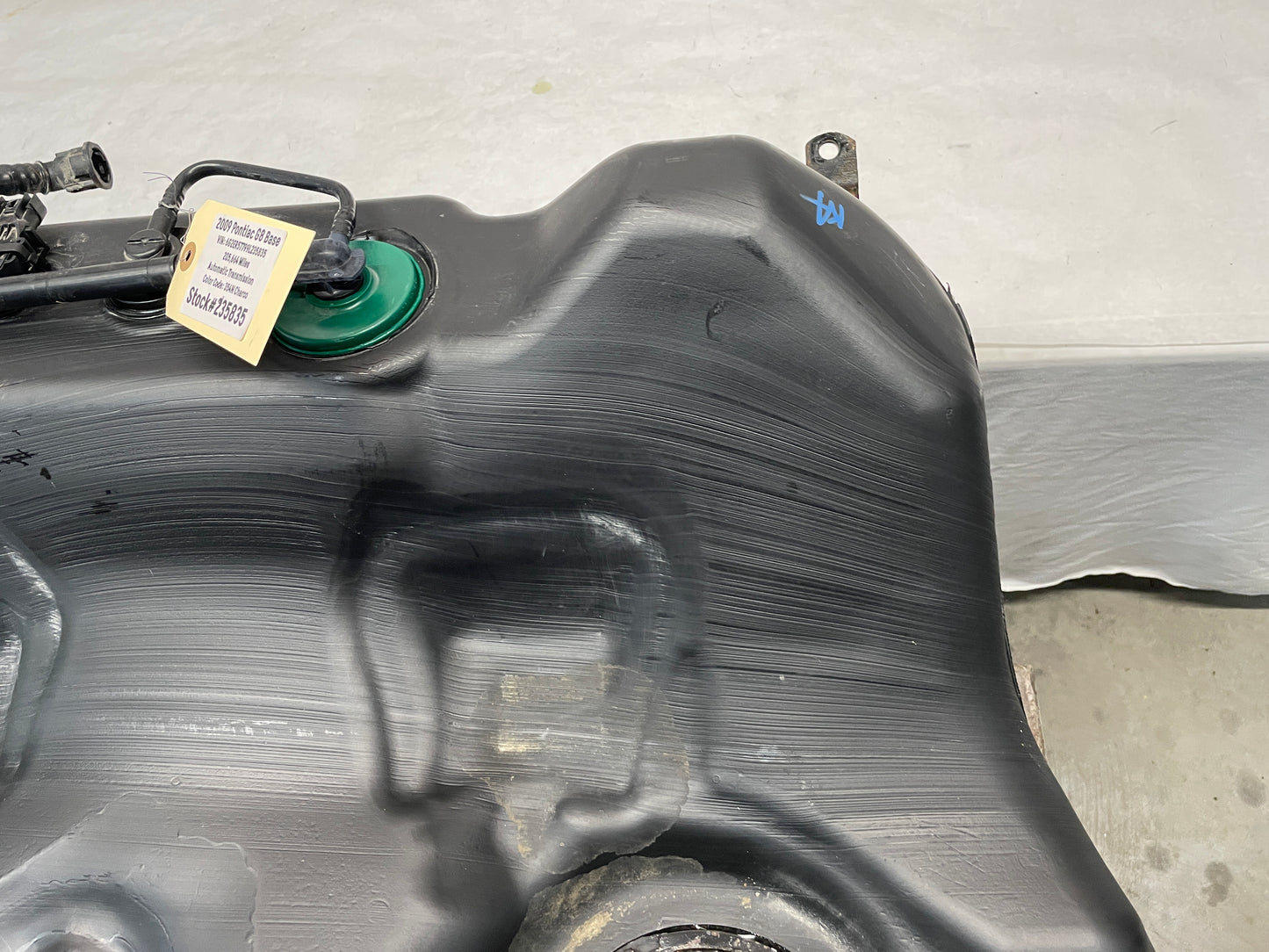 2009 Pontiac G8 Base Fuel Gas Tank w/ Pumps Sending Unit OEM - Day's Parts Yard