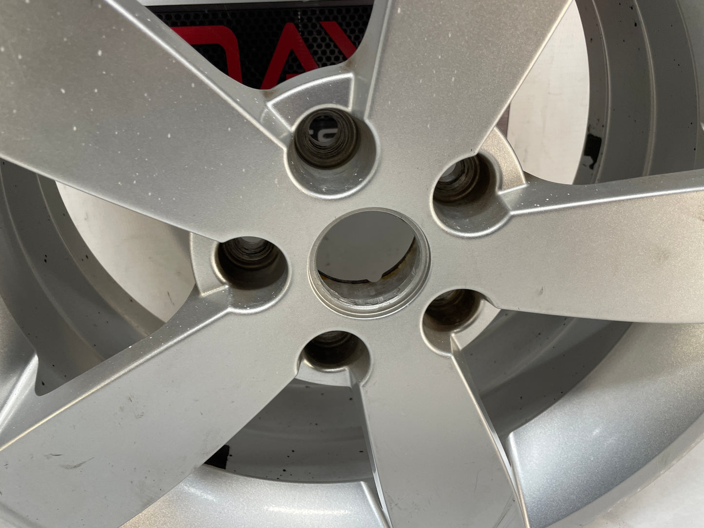 2005 Pontiac GTO Factory OEM Wheel 18X8