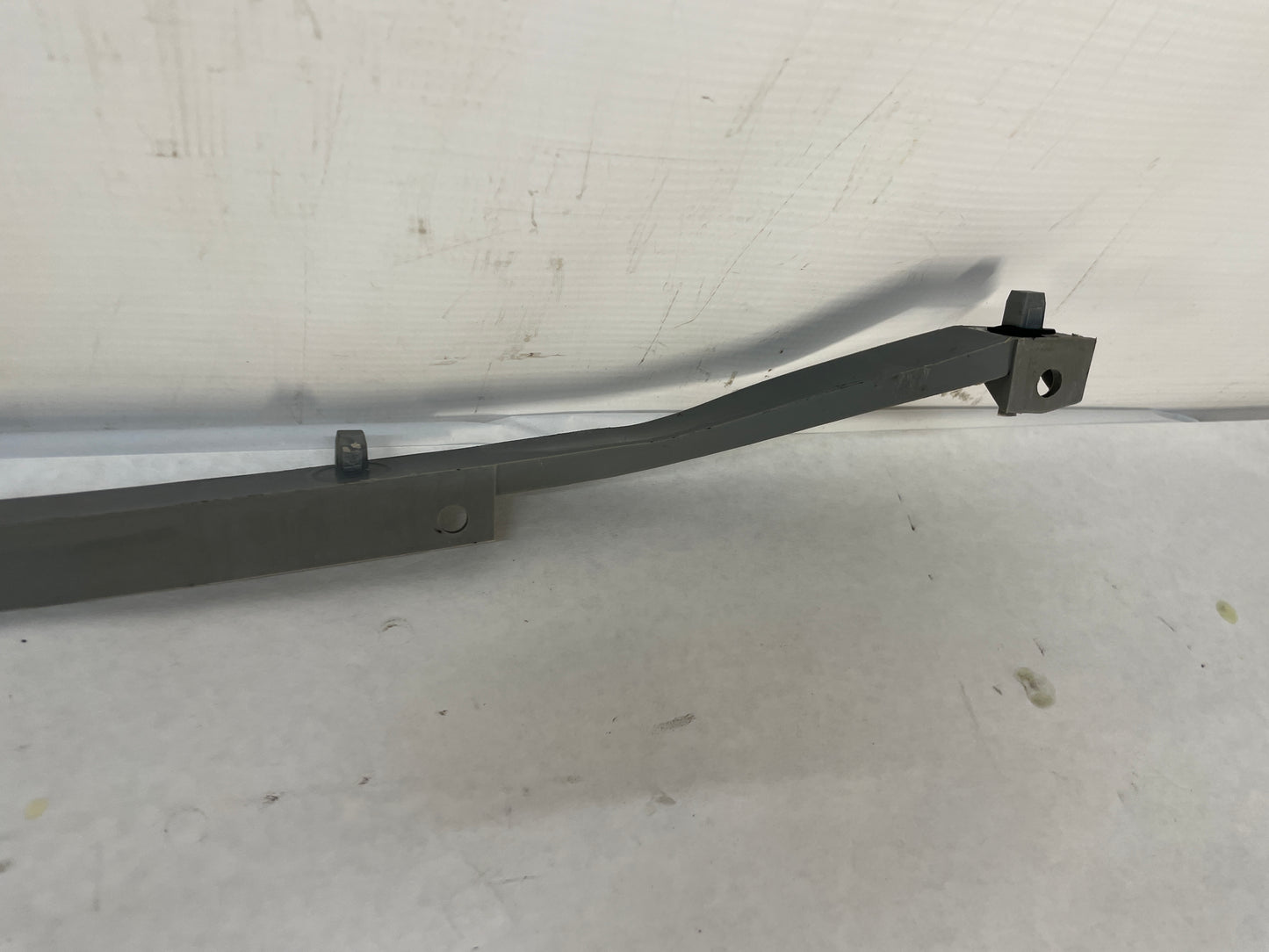 2005 Pontiac GTO RH & LH Rear Bumper Brackets Guides Supports OEM - Day's Parts Yard