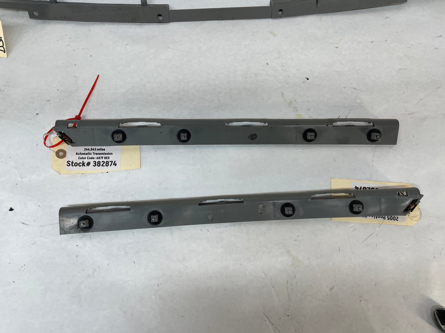 2005 Pontiac GTO RH & LH Rear Bumper Brackets Guides Supports OEM - Day's Parts Yard