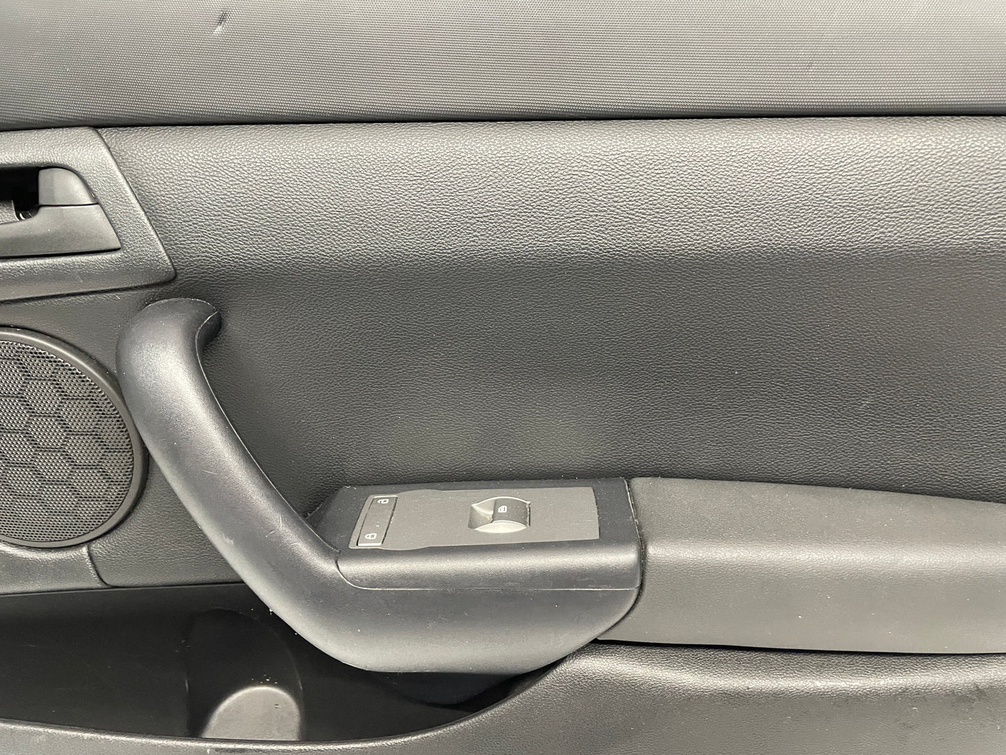 2013 Chevy Caprice PPV RH Passenger Front Interior Door Panel Trim OEM - Day's Parts Yard
